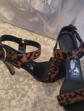 KARL LAGERFELD Leopard Print Ankle-Strap Heels - Brown
